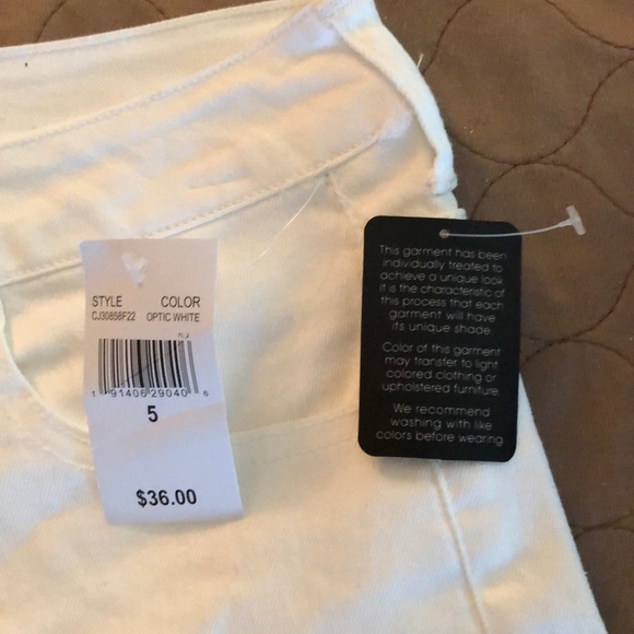 White high rise jean shorts - Picture 3 of 5